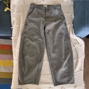 Everlane - The Way-High Twist Curve Jean - Cloud Mist - size 28